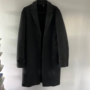 Grey Men’s Burberry Coat. Size: M